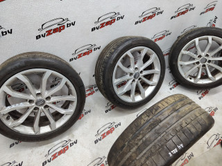 шина Audi A4 B9 2019, 2.0 л., бензин, АКПП, серый, седан, полный привод