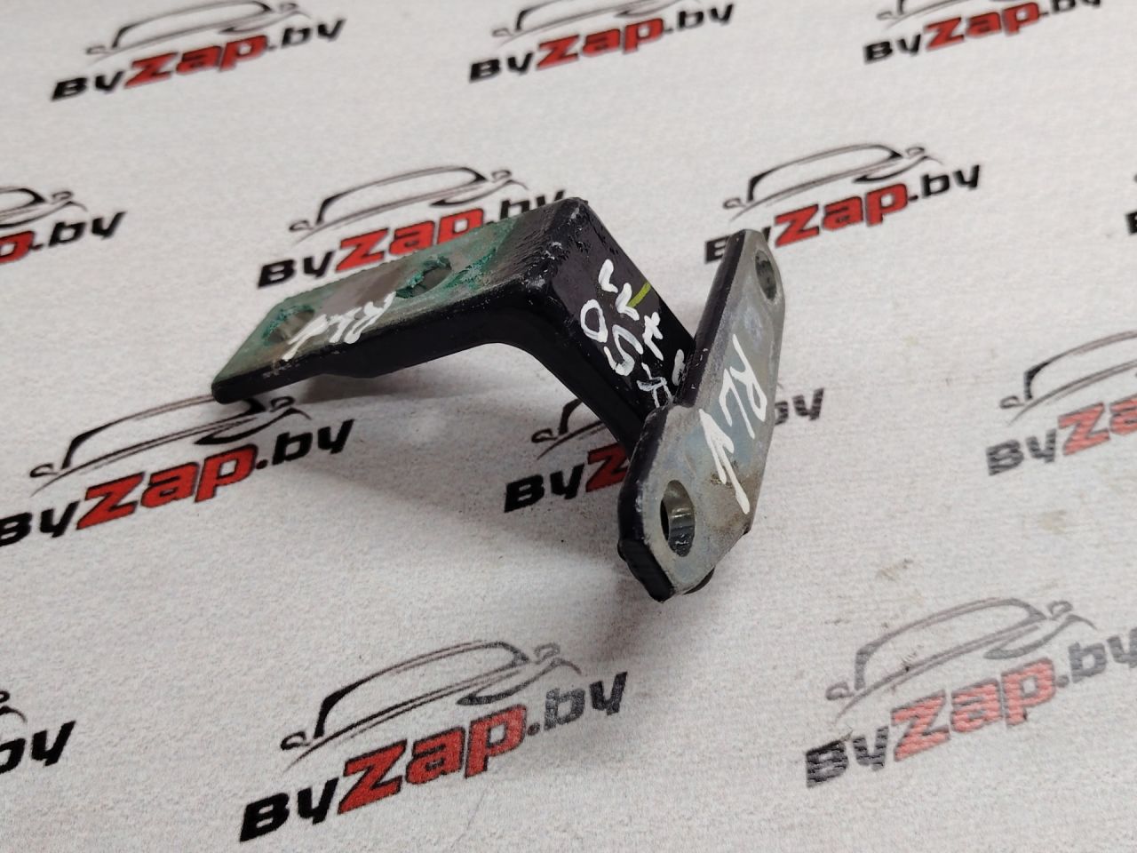 петля двери Infiniti QX50 P71A J55 2020, 2.0 л., бензин, АКПП, синий, внедорожник 5 дв., полный привод - фото №1