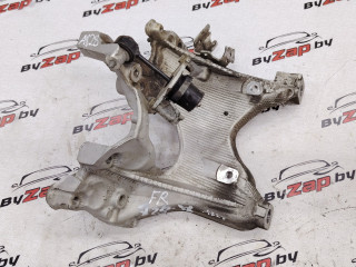 Кронштейн балки Audi A4 B9 2019, 2.0 л., бензин, АКПП, серый, седан, полный привод