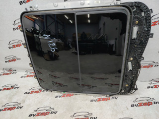 Стекло панорамной крыши Buick Encore GX 1 поколение 2022, 1.3 л., бензин, АКПП, красный, внедорожник 5 дв., полный привод