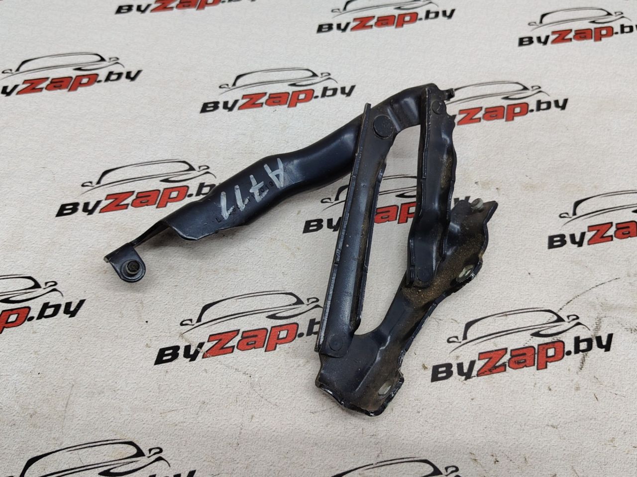 петля капота левая Infiniti QX50 P71A J55 2020, 2.0 л., бензин, АКПП, синий, внедорожник 5 дв., полный привод - фото №1