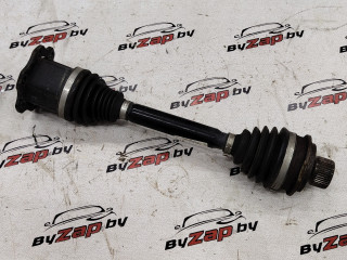 полуось передняя левая (приводной вал, ШРУС) Audi A4 B9 2019, 2.0 л., бензин, АКПП, серый, седан, полный привод, 8W0407271D