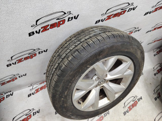 шина Volkswagen Atlas 1 поколение 2018, 2.0 л., бензин, АКПП, черный, внедорожник 5 дв., полный привод