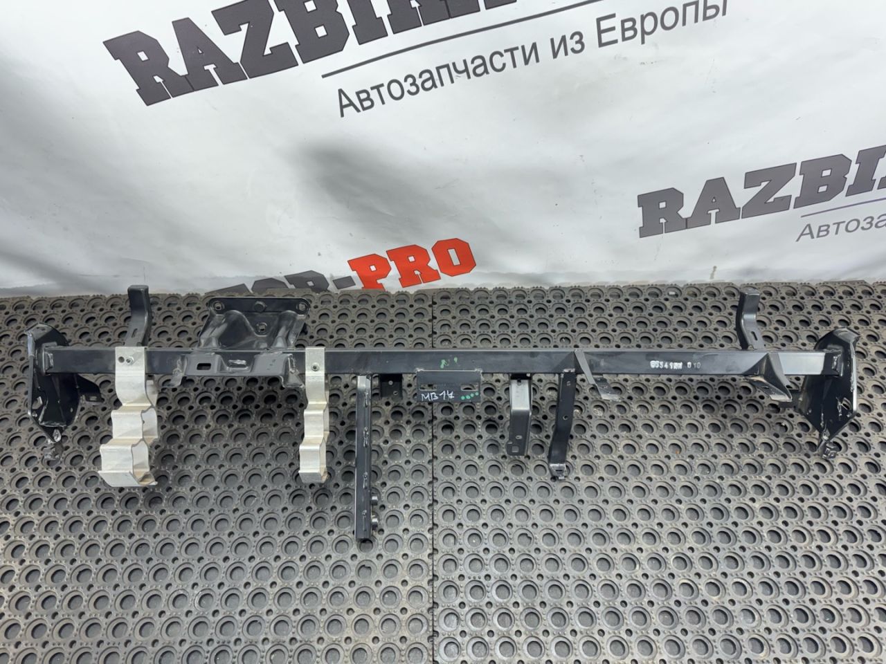 усилитель торпедо Mercedes-Benz C-Класс W203/S203/CL203 CL203.747 2001, 2.3 л., M 111.981, бензин, АКПП, 345, купе, задний привод - фото №1