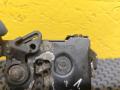 замок капота BMW 7 серия E65/E66/E67 [рестайлинг] E66 2005, 4.8 л., N62 B48 B, бензин, АКПП, black sapphire metallic (475), седан, задний привод, 51238240599 - фото №6