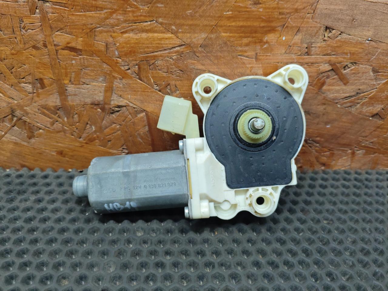моторчик стеклоподъемника Mercedes-Benz E-Класс W211/S211 2005, 3.0 л., M 272.944, бензин, АКПП, универсал - фото №1