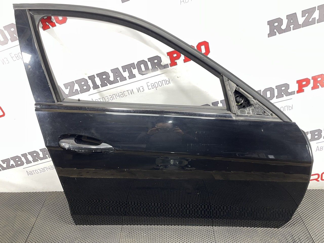 дверь передняя правая Mercedes-Benz E-Класс W212/S212/C207/A207 W212 2009, 2.1 л., OM 651.924, дизель, 6МКПП, 040, седан, задний привод, правый руль, A2127200205 - фото №1