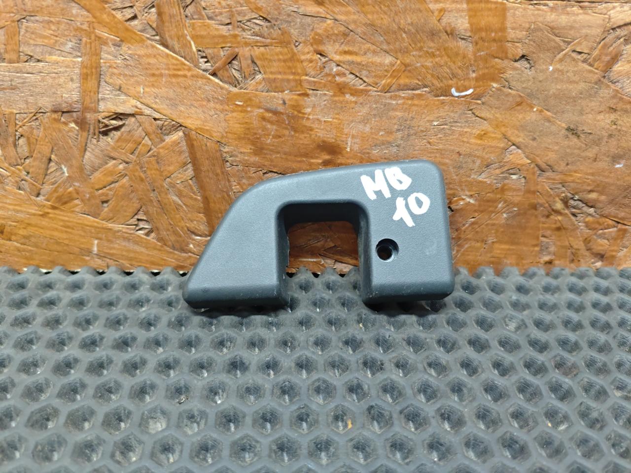 накладка двери (крышки) багажника Mercedes-Benz E-Класс W211/S211 2005, 3.0 л., M 272.944, бензин, АКПП, универсал - фото №1