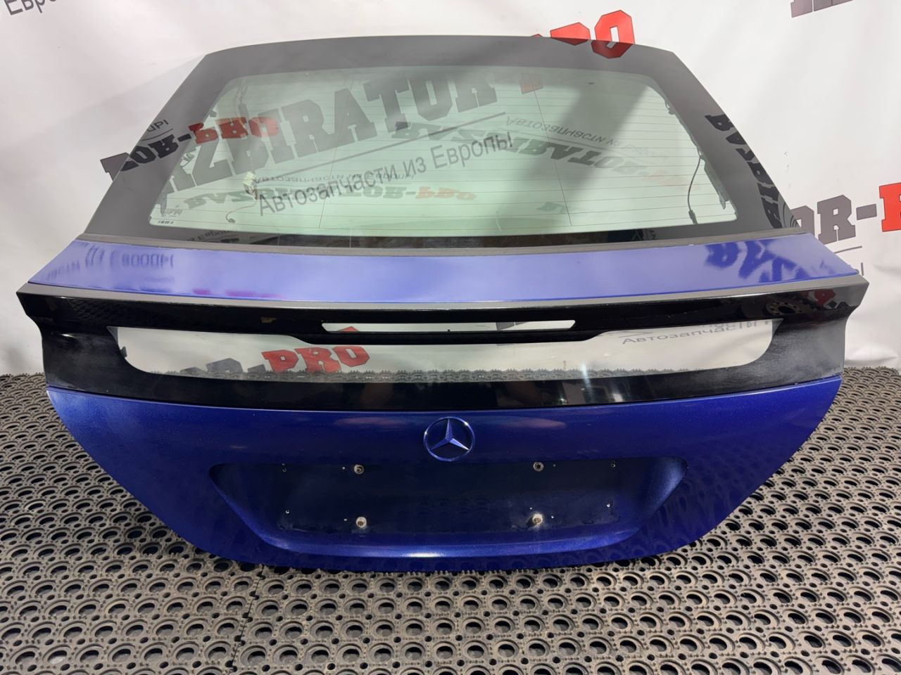 крышка багажника (дверь 3-5) Mercedes-Benz C-Класс W203/S203/CL203 CL203.747 2001, 2.3 л., M 111.981, бензин, АКПП, 345, купе, задний привод, A2037400809 - фото №1