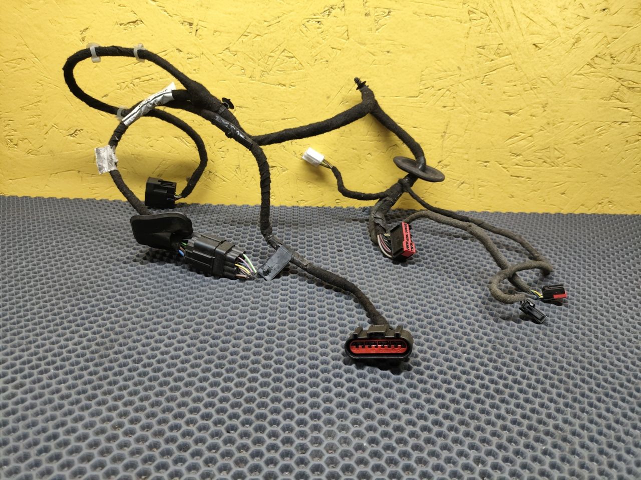 дверная проводка Ford C-Max 2 поколение CB7 2013, 1.0 л., M2DA, бензин, МКПП, минивэн - фото №1