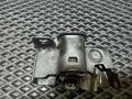 замок капота Mercedes-Benz E-Класс W211/S211 W211 2003, 1.8 л., M 271.941, бензин, АКПП, c185 melanitschwarz, универсал, правый руль, A2038800060 - фото №6