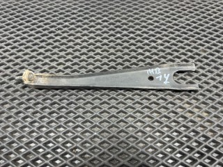 кронштейн (крепление) Mercedes-Benz C-Класс W203/S203/CL203 CL203.747 2001, 2.3 л., M 111.981, бензин, АКПП, 345, купе, задний привод