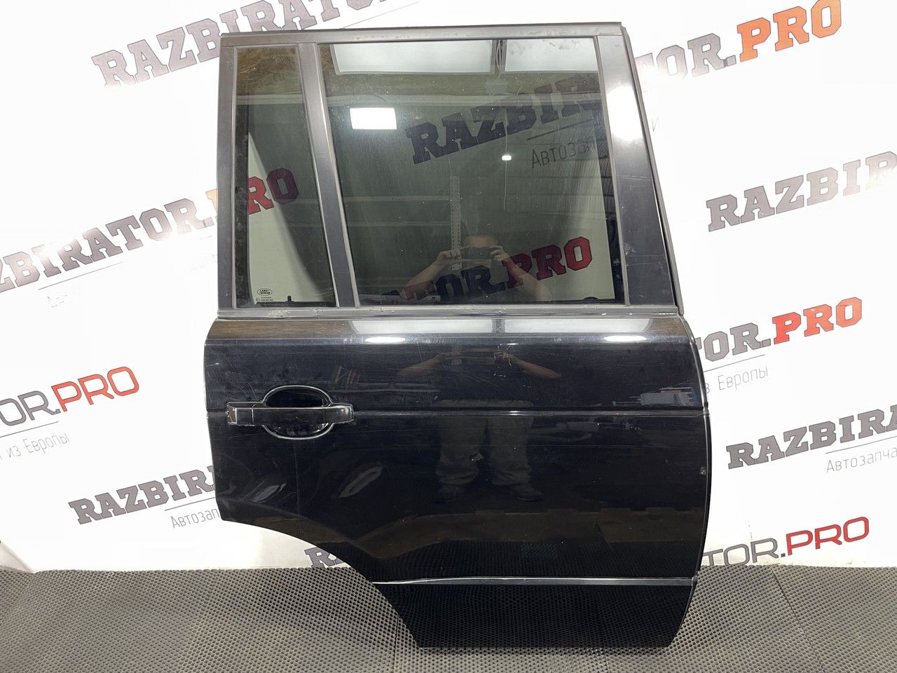 дверь задняя правая Land Rover Range Rover 3 поколение 2002, 2.9 л., M 57 D 30, дизель, АКПП, внедорожник 5 дв., BFA760060 - фото №1