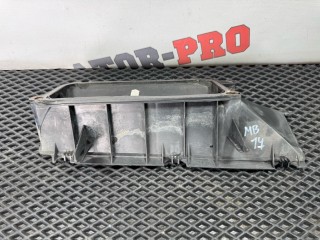 корпус салонного фильтра Mercedes-Benz C-Класс W203/S203/CL203 CL203.747 2001, 2.3 л., M 111.981, бензин, АКПП, 345, купе, задний привод, A2038303203