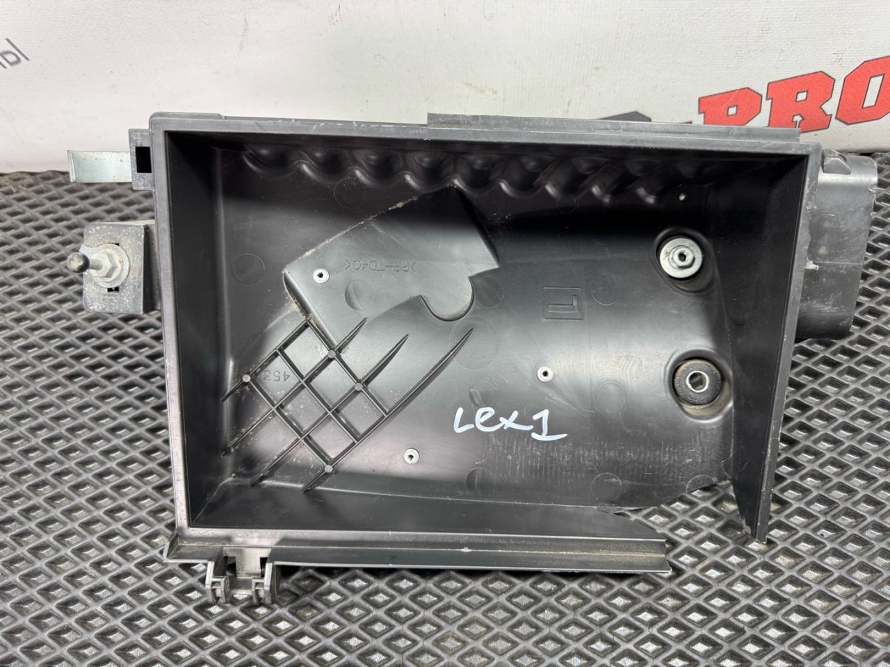 корпус воздушного фильтра Lexus LS 4 поколение (2006 - 2009), 4.6 л., 1UR-FSE, бензин, АКПП, 1f2, седан, задний привод, правый руль, 1770238010 - фото №1