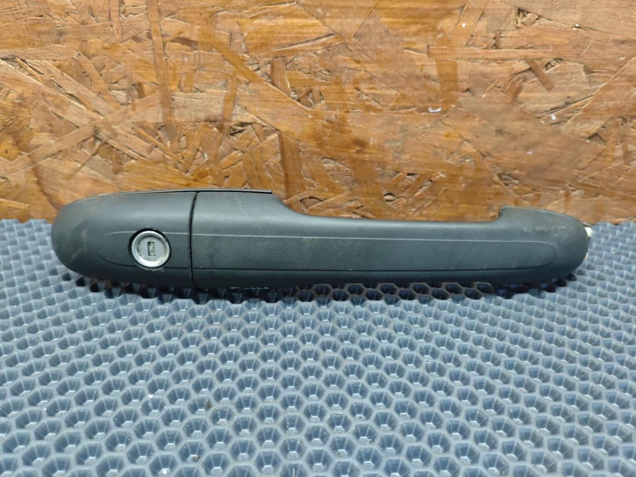 ручка наружная Mercedes-Benz Vito W639 2008, 2.2 л., OM 646.980, дизель, МКПП, микроавтобус - фото №1