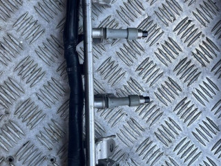 топливная рампа Suzuki Liana 1 поколение [рестайлинг] 2006