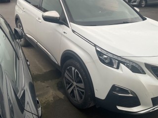 Peugeot 5008 2 поколение