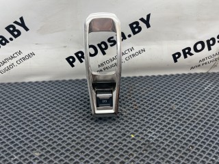 кнопка ручного тормоза (ручника) Peugeot 5008 2 поколение 2020, 1.2 л., бензин, 6МКПП, передний привод, правый руль, 9810593577, 10108697-10, C1059AP8