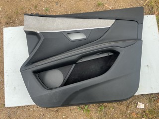 обшивка салона Peugeot 5008 2 поколение 2018, 2.0 л., дизель, АКПП, белый, передний привод, PA6GF15, 1869214X, TO233338
