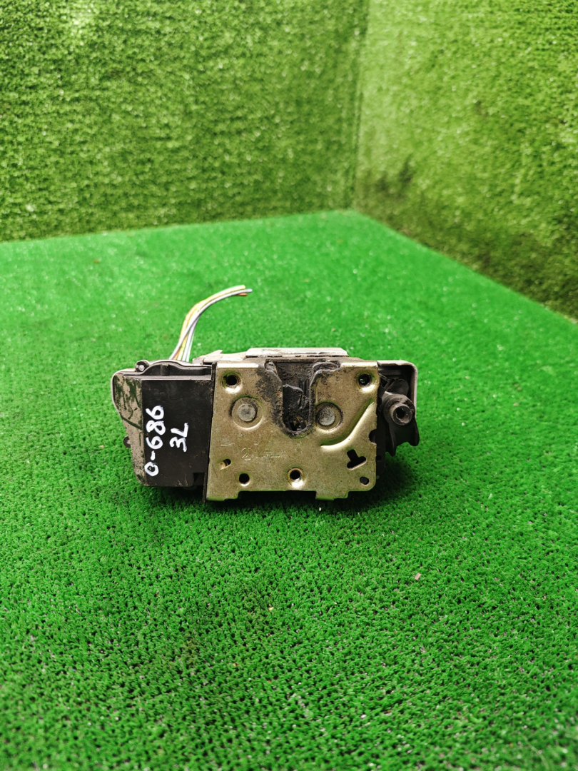 замок двери задней левой Citroen Xsara 1 поколение 1998, 1.8 л., бензин, МКПП, хетчбэк 5 дв. - фото №1