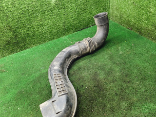 патрубок воздушного фильтра Renault Duster 1 поколение [рестайлинг] 2017, 2.0 л., бензин, МКПП, внедорожник 5 дв., полный привод, 165555731R