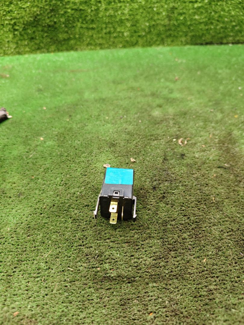 реле (прочие) Hyundai Accent 1 поколение (X3) 1995, 1.5 л., бензин, МКПП, хетчбэк 3 дв., 9555034000 - фото №1