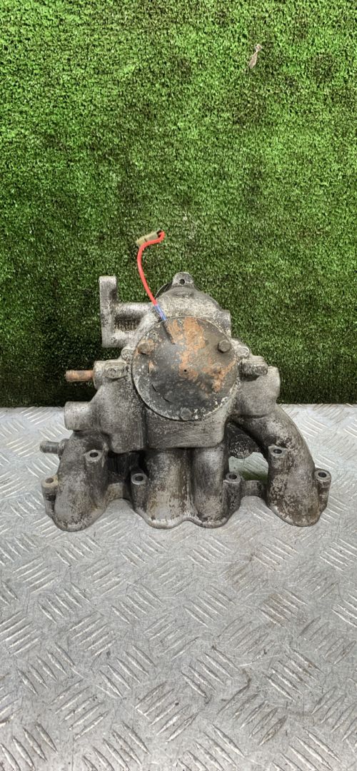 коллектор впускной Volkswagen Golf 3 поколение 1995, 1.8 л., бензин, 026129713B - фото №1