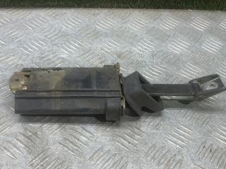 ограничитель открывания двери Mercedes-Benz E-Класс W210/S210 [рестайлинг] 1999, 3.2 л., дизель, АКПП, седан