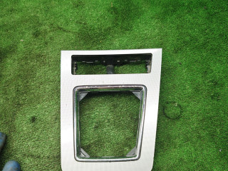 рамка обрамление кулисы Skoda Octavia 3 поколение (A7) 2013, 1.8 л., бензин, МКПП, лифтбэк, 5E1863212A