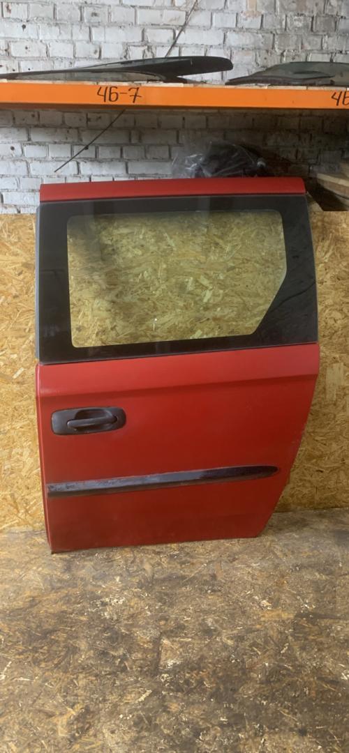 дверь сдвижная Dodge Caravan 4 поколение 2002, 2.4 л., бензин, АКПП, минивэн - фото №1