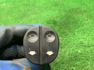 блок управления стеклоподъемниками Ford Fiesta 5 поколение [рестайлинг] 2005, 1.6 л., дизель, МКПП, хетчбэк 5 дв.