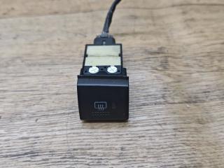 кнопка обогрева заднего стекла Toyota Avensis 1 поколение (T220) 1998, 2.0 л., дизель, МКПП, седан