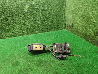 замок двери задней правой Skoda Felicia 1 поколение [рестайлинг] 1998, 1.3 л., бензин, МКПП, хетчбэк 5 дв.