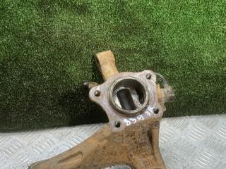 кулак задний правый Toyota Avensis 1 поколение (T220) 1998, 2.0 л., дизель, МКПП, седан