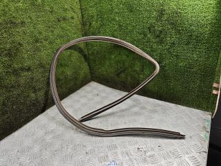 уплотнитель двери Mitsubishi Pajero 2 поколение 1996, 3.0 л., 6G72 (SOHC 24V), бензин, АКПП, внедорожник 5 дв.