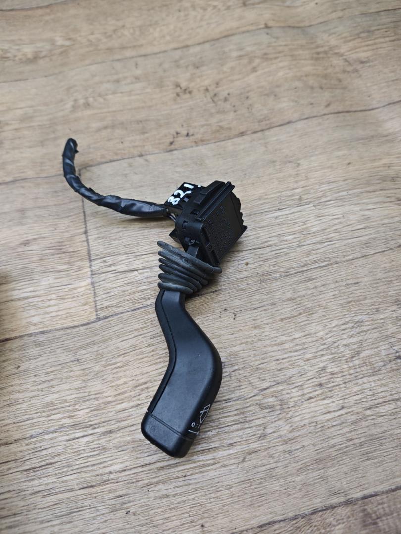 переключатель дворников Opel Sintra 1 поколение 1997, 2.2 л., X 22 XE, бензин, МКПП, минивэн - фото №1