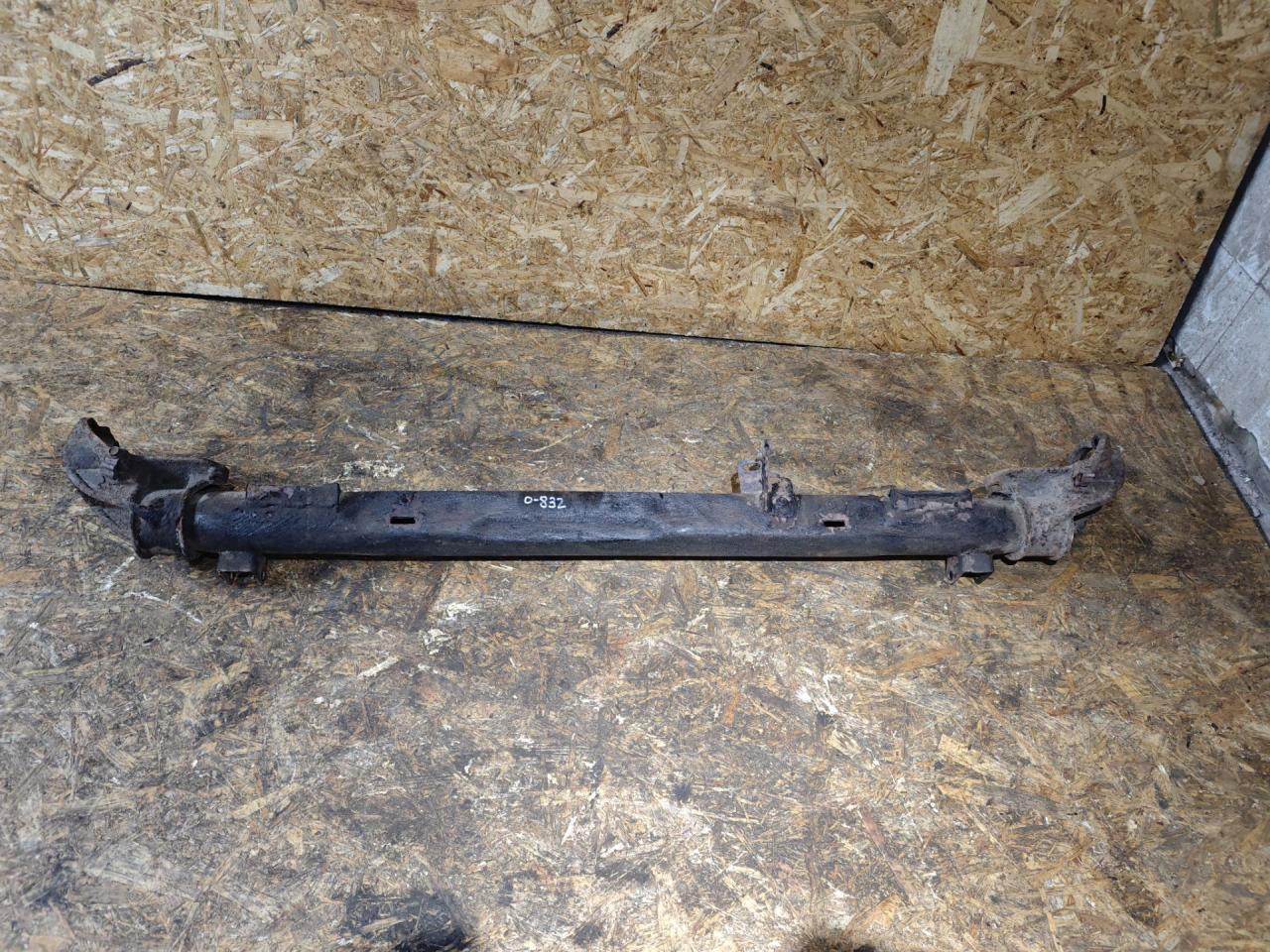 балка подвески задняя Dodge Caravan 4 поколение 2002, 2.4 л., бензин, АКПП, минивэн - фото №1