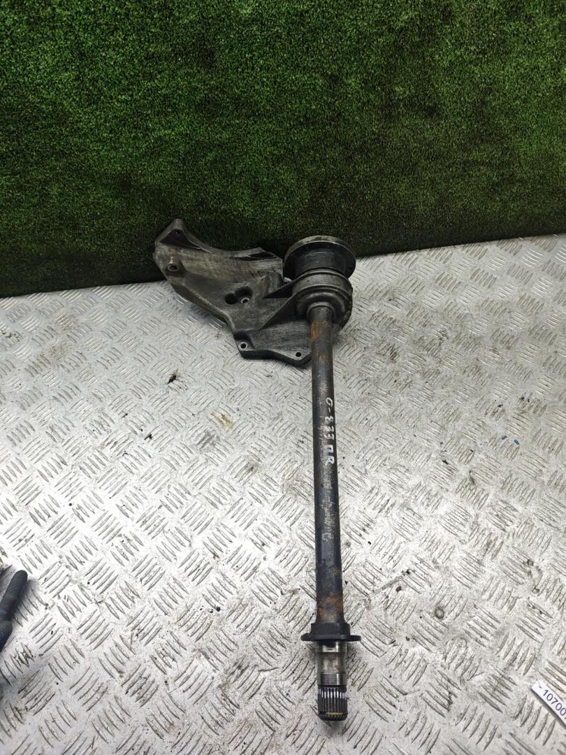 полуось передняя правая (приводной вал, ШРУС) Mercedes-Benz Vito W638 1999, 2.3 л., дизель, МКПП, микроавтобус - фото №1