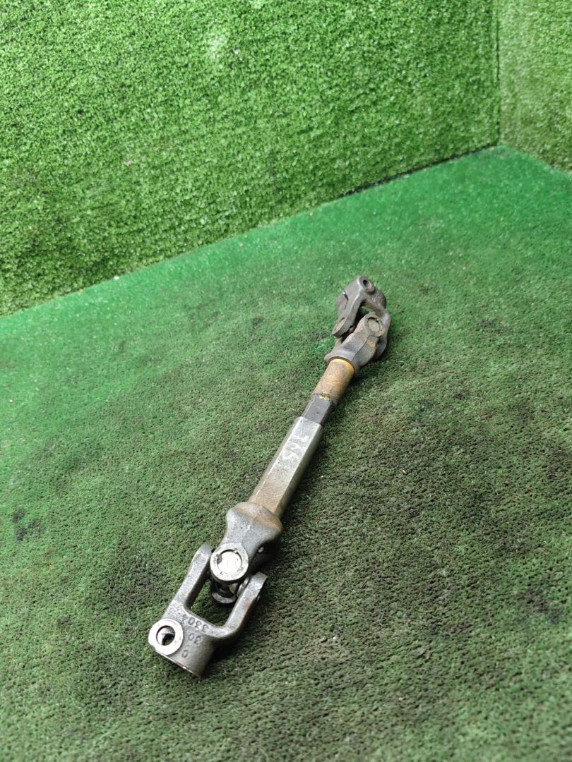 рулевой карданчик Opel Sintra 1 поколение 1997, 2.2 л., X 22 XE, бензин, МКПП, минивэн - фото №1