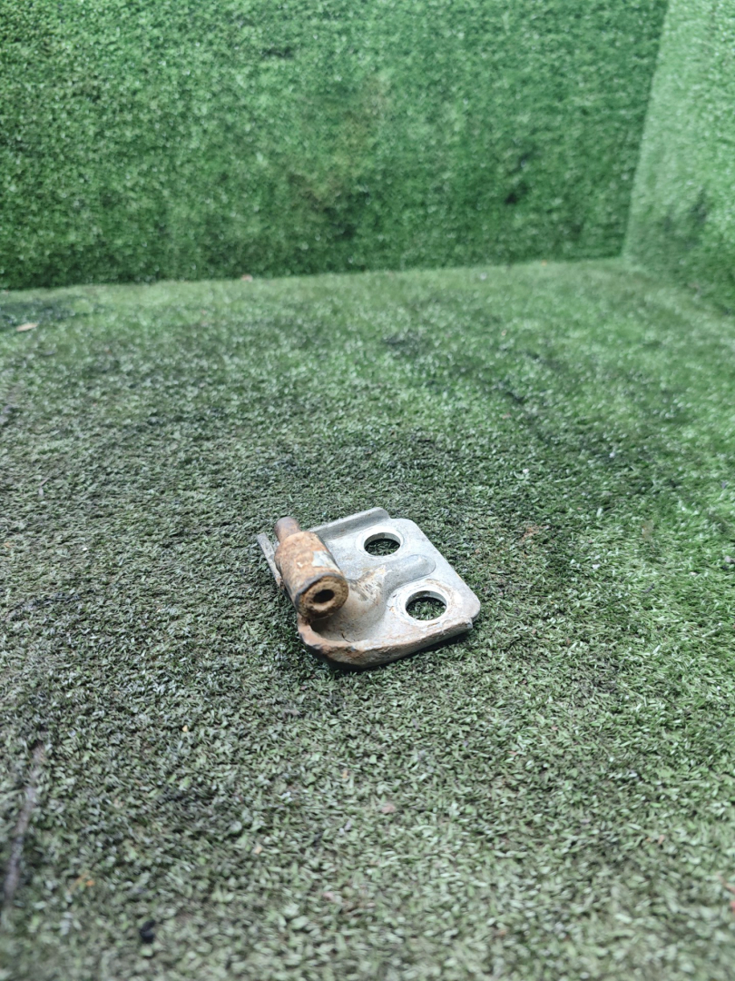 петля двери Fiat Marea 1 поколение 2000, 1.9 л., JTD, дизель, МКПП, универсал - фото №1