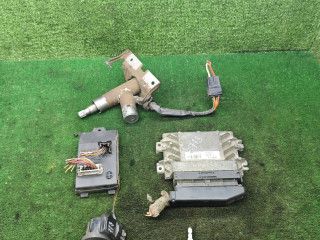 блок управления двигателем Renault Logan 1 поколение 2006, 1.4 л., бензин, МКПП, седан, 8200483732