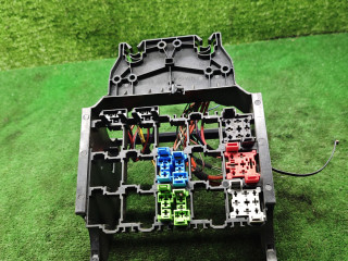 блок предохранителей Volkswagen Polo Sedan 1 поколение [рестайлинг] 2019, 1.6 л., бензин, МКПП, седан, 6RU907371D