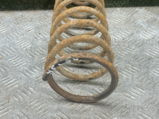 пружина задняя Volkswagen Golf 2 поколение 1989, 1.3 л., бензин, МКПП, хетчбэк 3 дв.