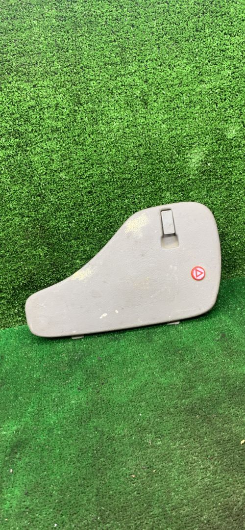 обшивка багажника Opel Sintra 1 поколение 1997, 2.2 л., X 22 XE, бензин, МКПП, минивэн - фото №1