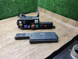 блок предохранителей Toyota Picnic 1 поколение XM10 2000, 2.0 л., бензин, МКПП, минивэн