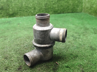 корпус термостата Lada 2121 Niva 1 поколение [рестайлинг] 2013, 1.7 л., бензин, МКПП, внедорожник 5 дв.