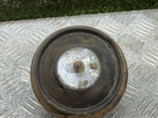 подушка крепления двигателя Volkswagen Golf 2 поколение 1990, 1.6 л., дизель, МКПП, хетчбэк 3 дв.