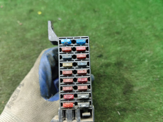 блок предохранителей Daewoo Nubira J100 1999, 2.0 л., бензин, МКПП, универсал