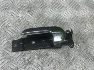 ручка внутренняя передняя левая Kia Carnival 1 поколение [рестайлинг] 2005, 2.9 л., CRDi, дизель, МКПП, минивэн